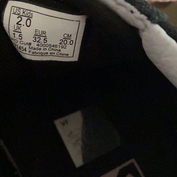 Vans - Picture 5 of 5